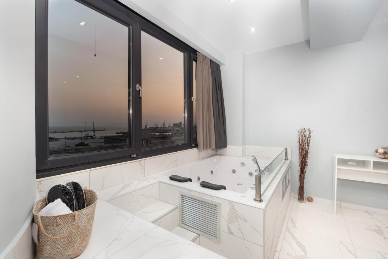 Sea & City Luxury Suite Thessaloniki Exterior photo